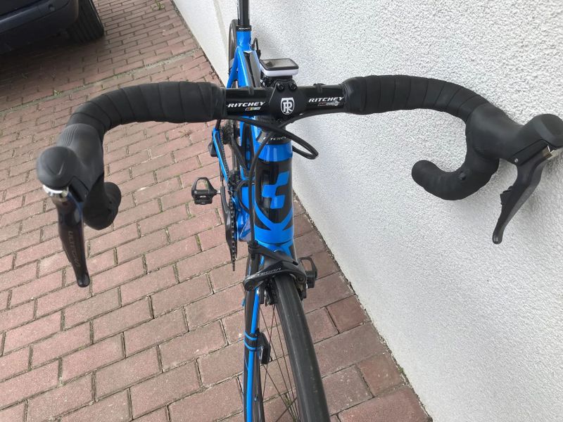 Cube Agree Carbon, 56 cm, Ultegra DI2 12 speed včetně pedálů, DT Swiss 350 FFWD carbon galusky