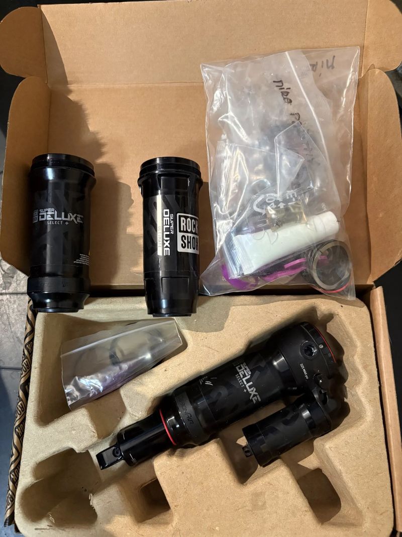 Rock Shox Super deluxe+ 205x60 Trunion