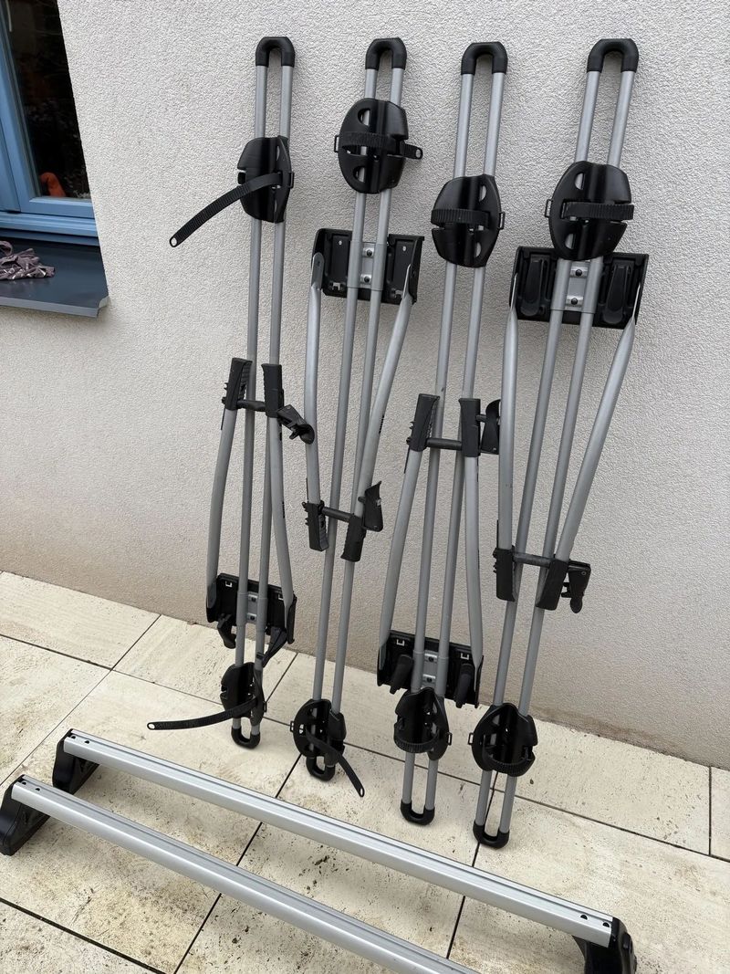 Příčníky a střešní nosiče THULE pro Škodu Superb 3. a 4. generace