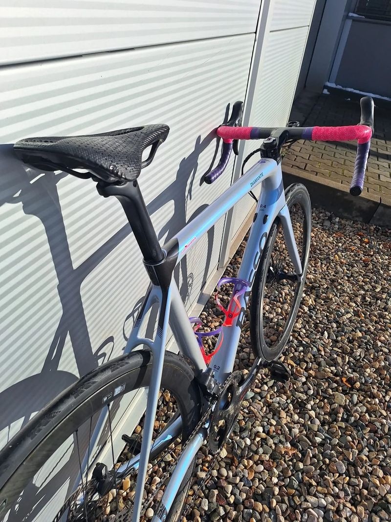 Silniční kolo Basso Diamante na Campagnolo Super Record EPS 12 speed a kolech Bora WTO 45 mm