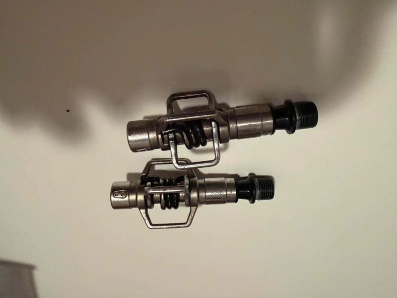 tretry DMT + pedály