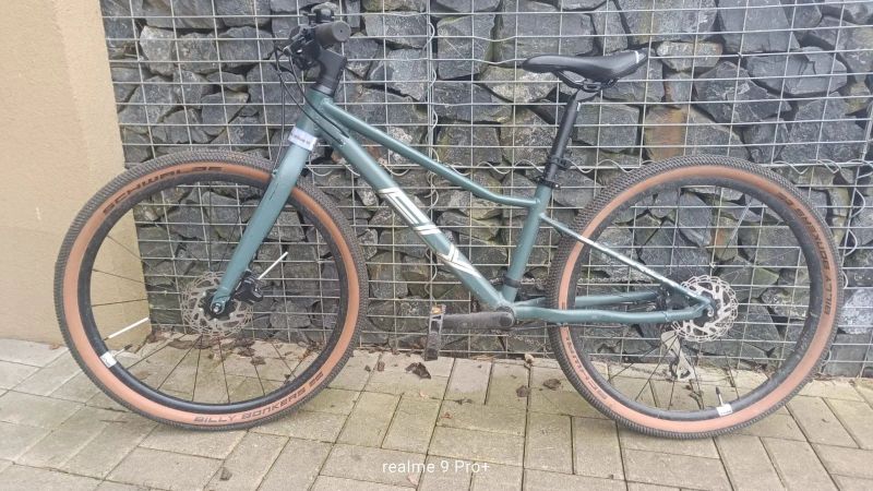 Superior F.L.Y 24 hydraulické brzdy