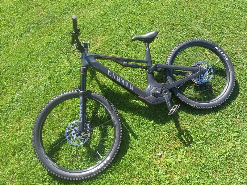 Canyon SPECTRAL ON CF 7 CARBON 900WH