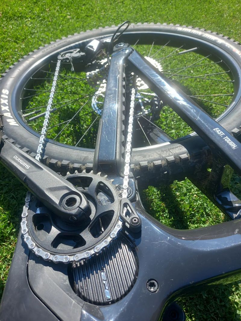 Canyon SPECTRAL ON CF 7 CARBON 900WH