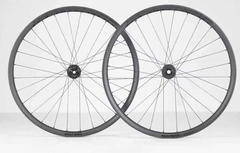 Bontrager Line 29" Carbon zapletená kola