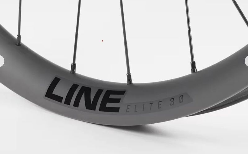 Bontrager Line 29" Carbon zapletená kola