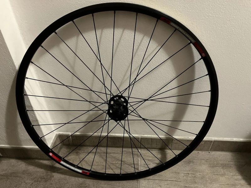 Bontrager zapletená kola 29”