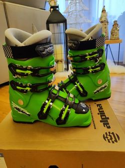 Juniorské lyžáky Alpina J4