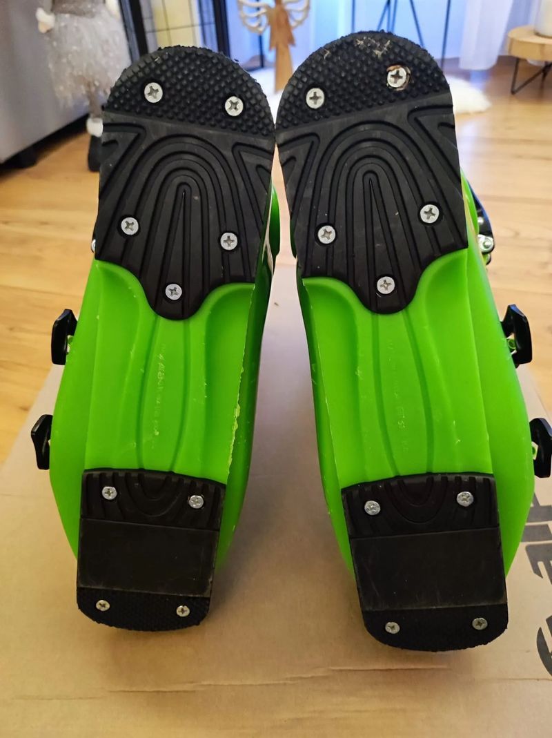 Juniorské lyžáky Alpina J4