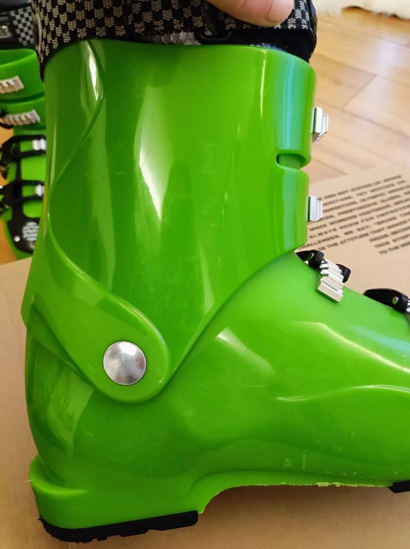 Juniorské lyžáky Alpina J4