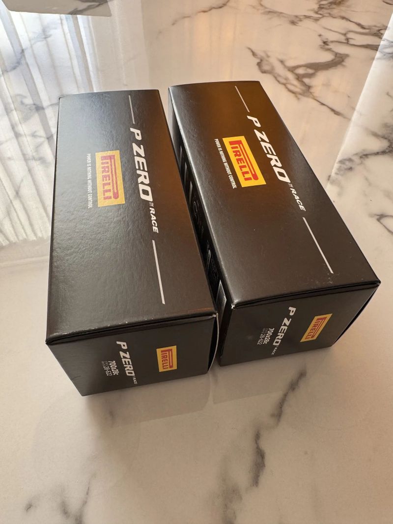 2x Continental PIRELLI P Zero Race Colour Edition 700x28 žlutý le Tour - NOVÉ, zabalené