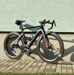 Canyon Aeroad CF SLX 8 Disc Di2