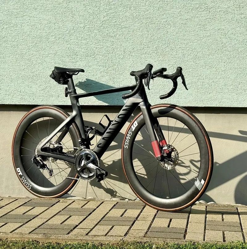 Canyon Aeroad CF SLX 8 Disc Di2