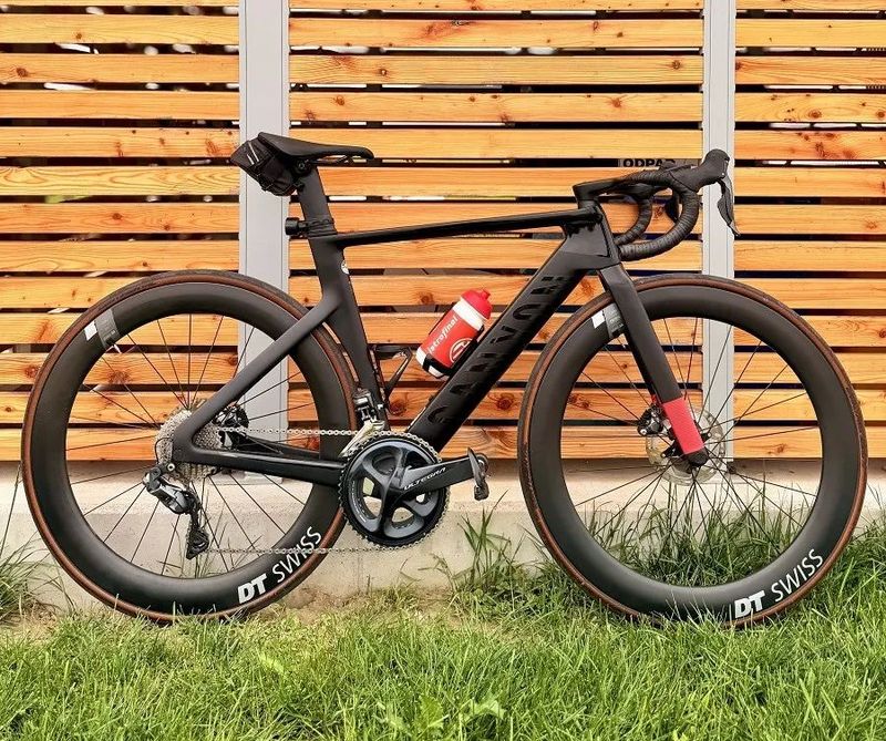 Canyon Aeroad CF SLX 8 Disc Di2