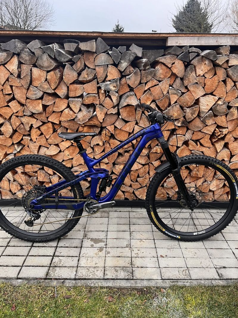 Trek Slash 8