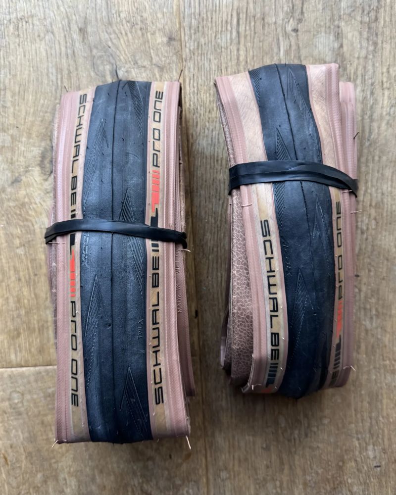 nové pláště Schwalbe Pro ONE Addix Race V-Guard TLE / 30+32mm