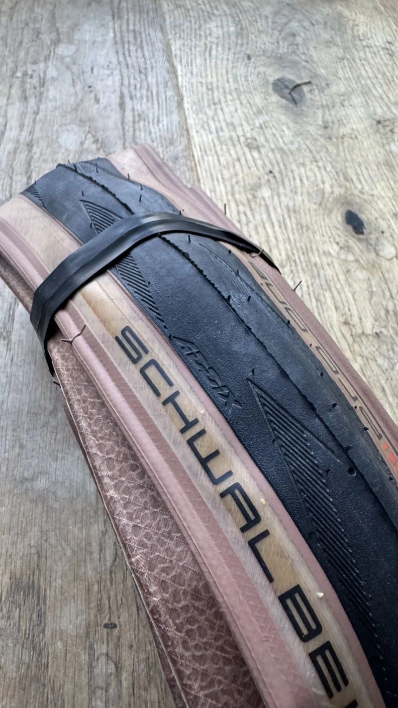nové pláště Schwalbe Pro ONE Addix Race V-Guard TLE / 30+32mm
