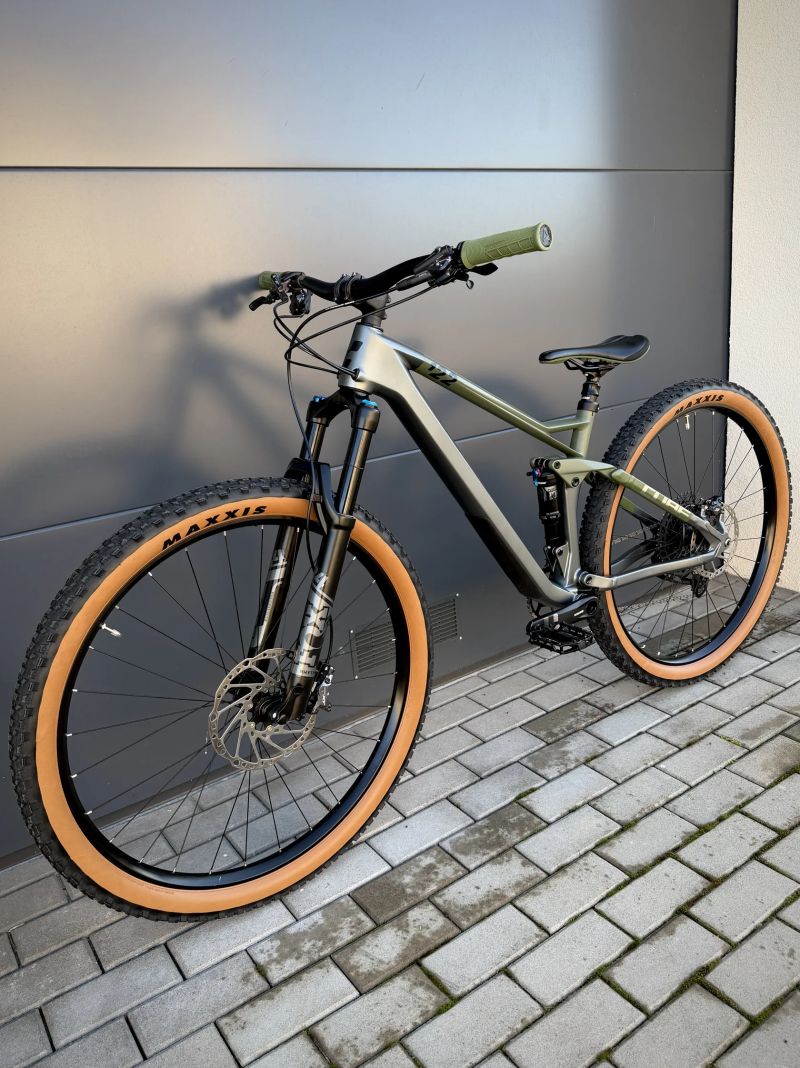 Cube Stereo One22 HPC TM 2023, carbon, 29”