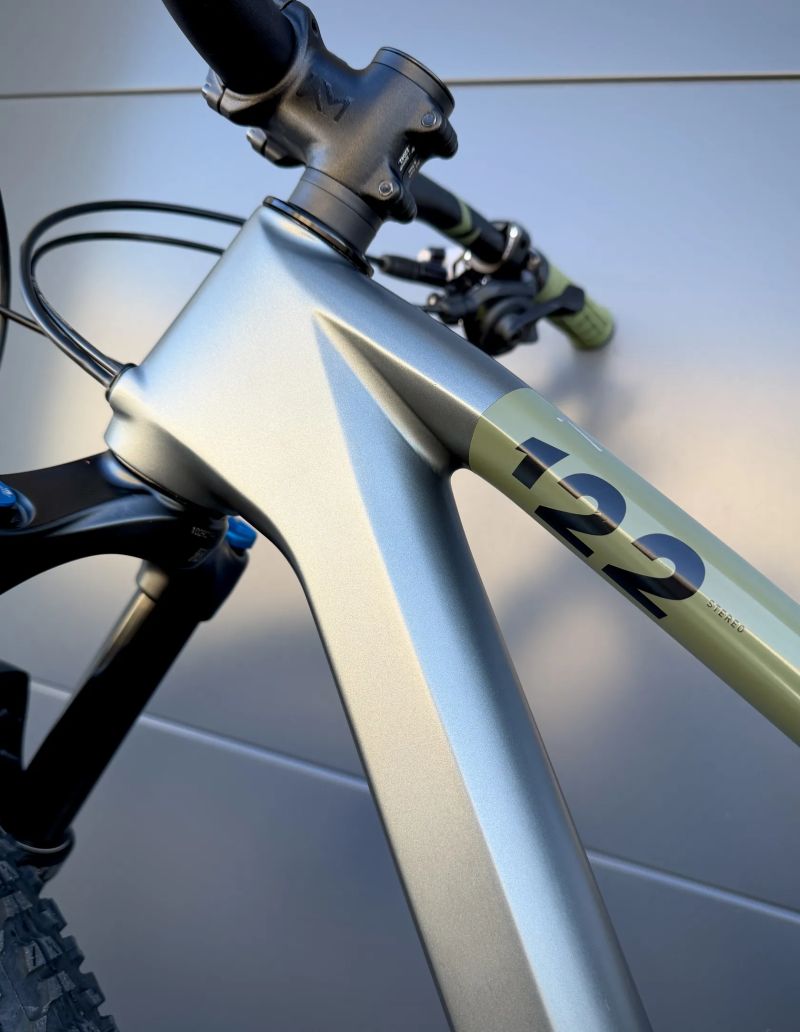 Cube Stereo One22 HPC TM 2023, carbon, 29”