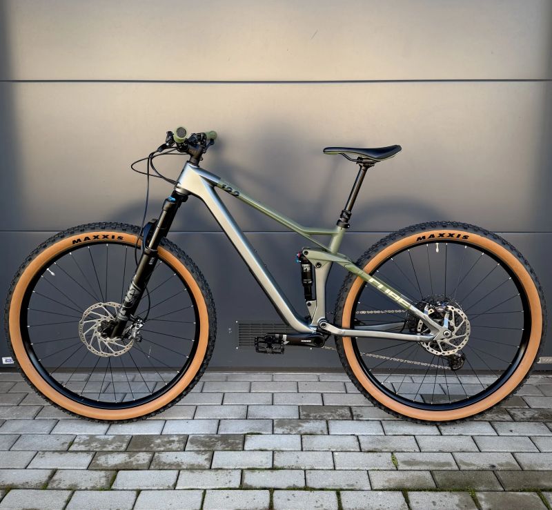 Cube Stereo One22 HPC TM 2023, carbon, 29”