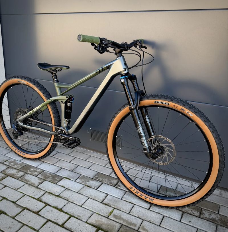 Cube Stereo One22 HPC TM 2023, carbon, 29”