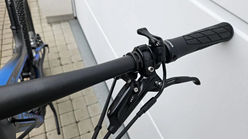 Pivot Cycles MACH 4 SL (velikost M)