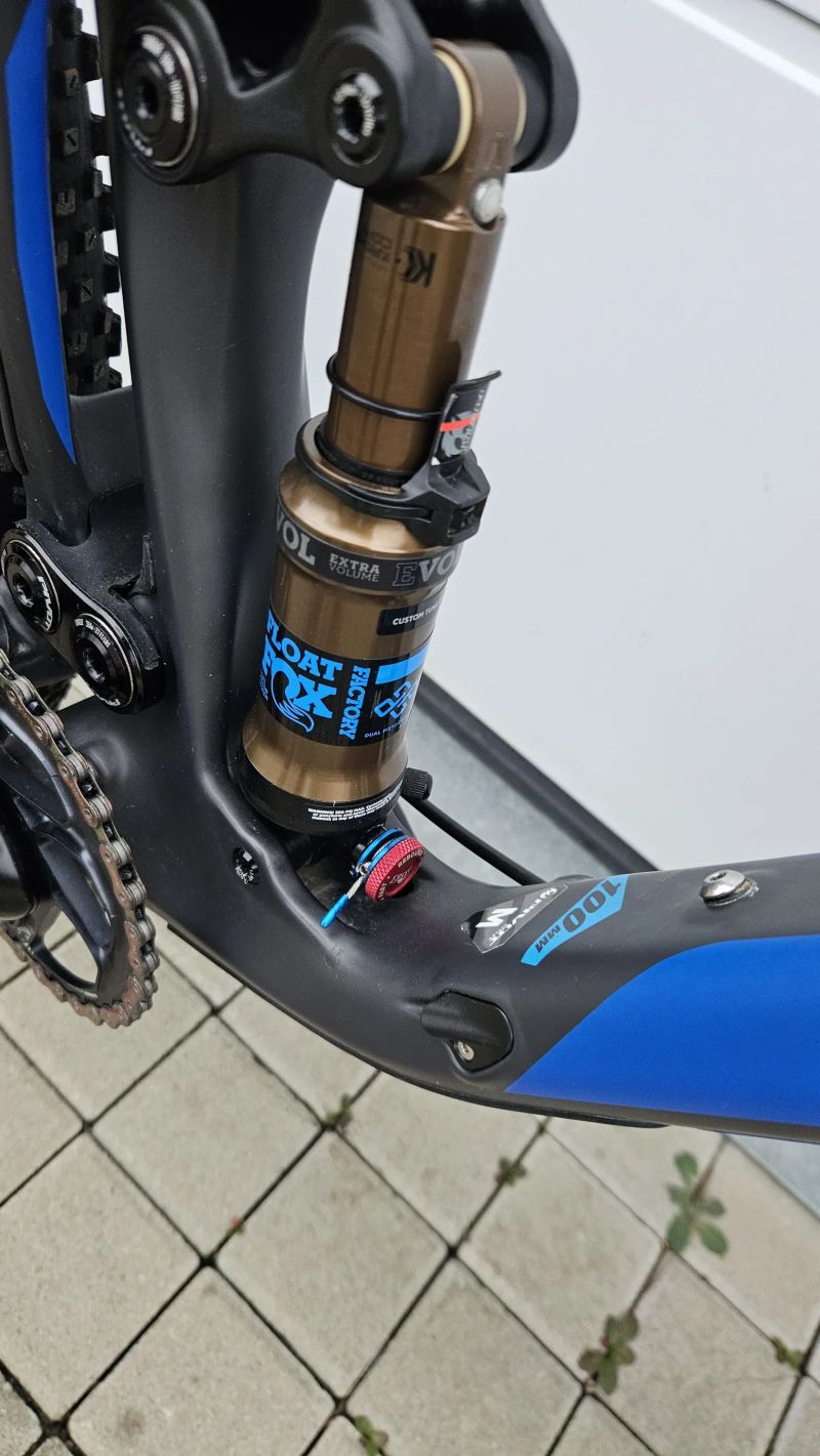 Pivot Cycles MACH 4 SL (velikost M)