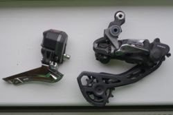 Přehazovačka a přesmykač Shimano GRX RX-815 Di2