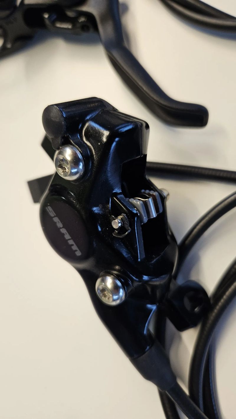 Díky FOX, SRAM, ROCK SHOX, SIGEYI, DT SWISS