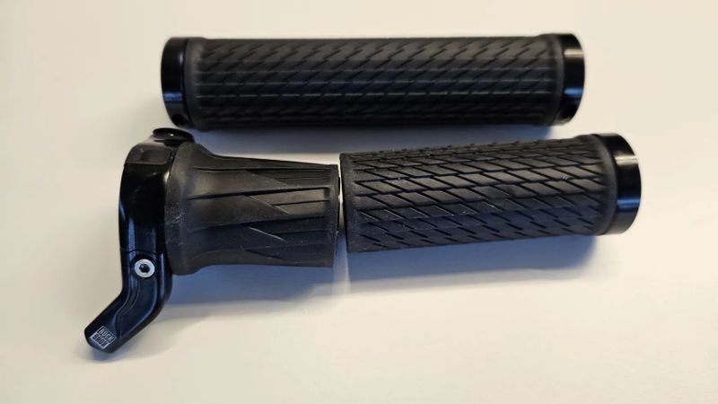 Díky FOX, SRAM, ROCK SHOX, SIGEYI, DT SWISS