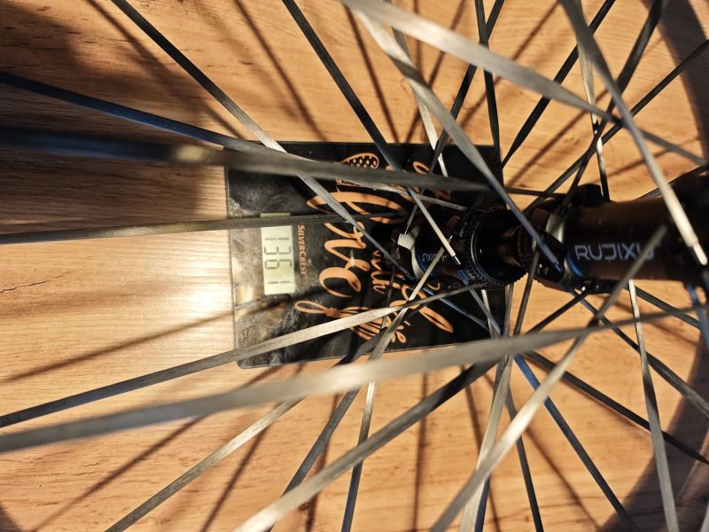 Karbonové kola Rujix