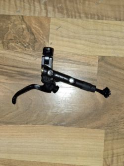 Zadní hydraulická brzda Shimano Saint BR-M820 - 4. pístky