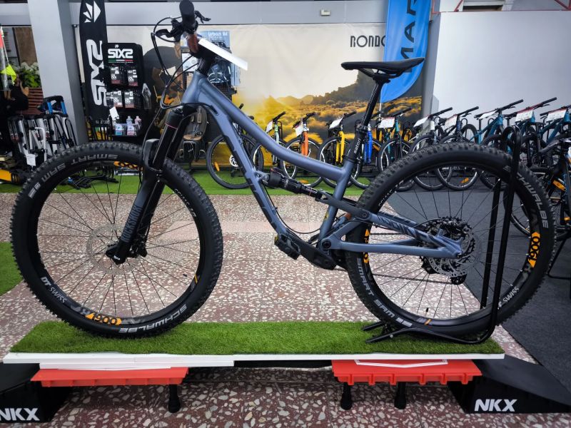 !!!NOVÝ!!! celoodpružený NS Bikes Nerd Mini 27,5" - stavba, pro juniory 140-155cm, zdvih 140mm