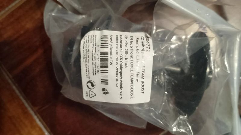 Prodám boost náboje Force Team na 28 děr / ořech microspline / kotouče 6 děr