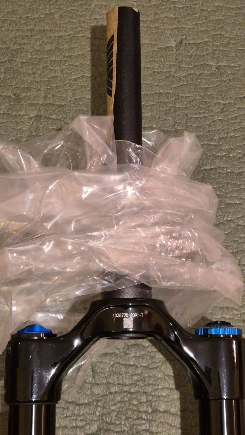 Fox 36 Performance Elite – 29", zdvih 160 mm, offset 44 mm, Boost 15×110 mm, patrona GRIP2