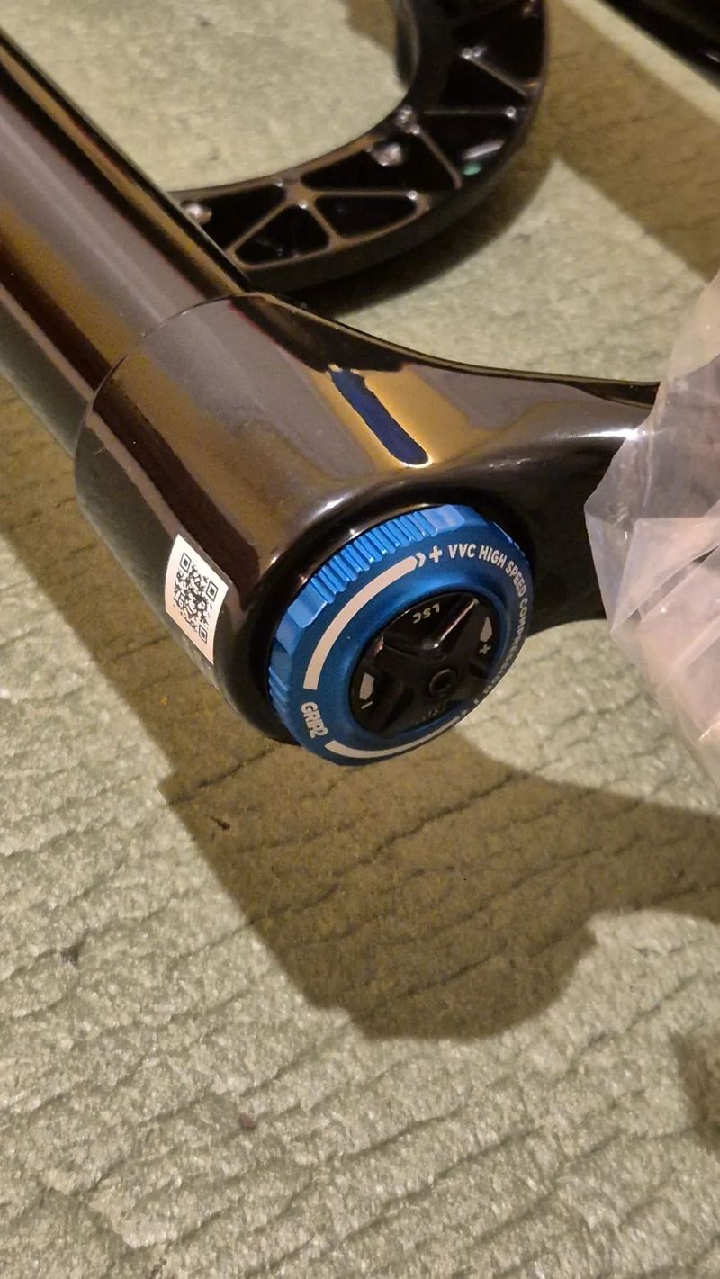 Fox 36 Performance Elite – 29", zdvih 160 mm, offset 44 mm, Boost 15×110 mm, patrona GRIP2