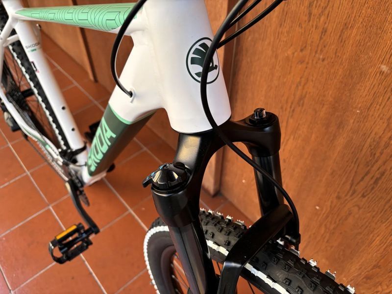 Škoda MTB29 -Shimano 2 x 10, vzduchová vidlice RST - vel. 20" - NOVÉ