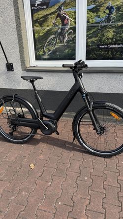 Nízkonástupové celoodpružené elektrokolo Moustache J.ALL