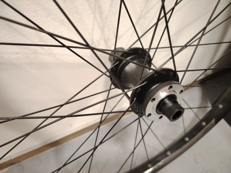 Zapletená kola 29" 30mm sundáno z nového kola