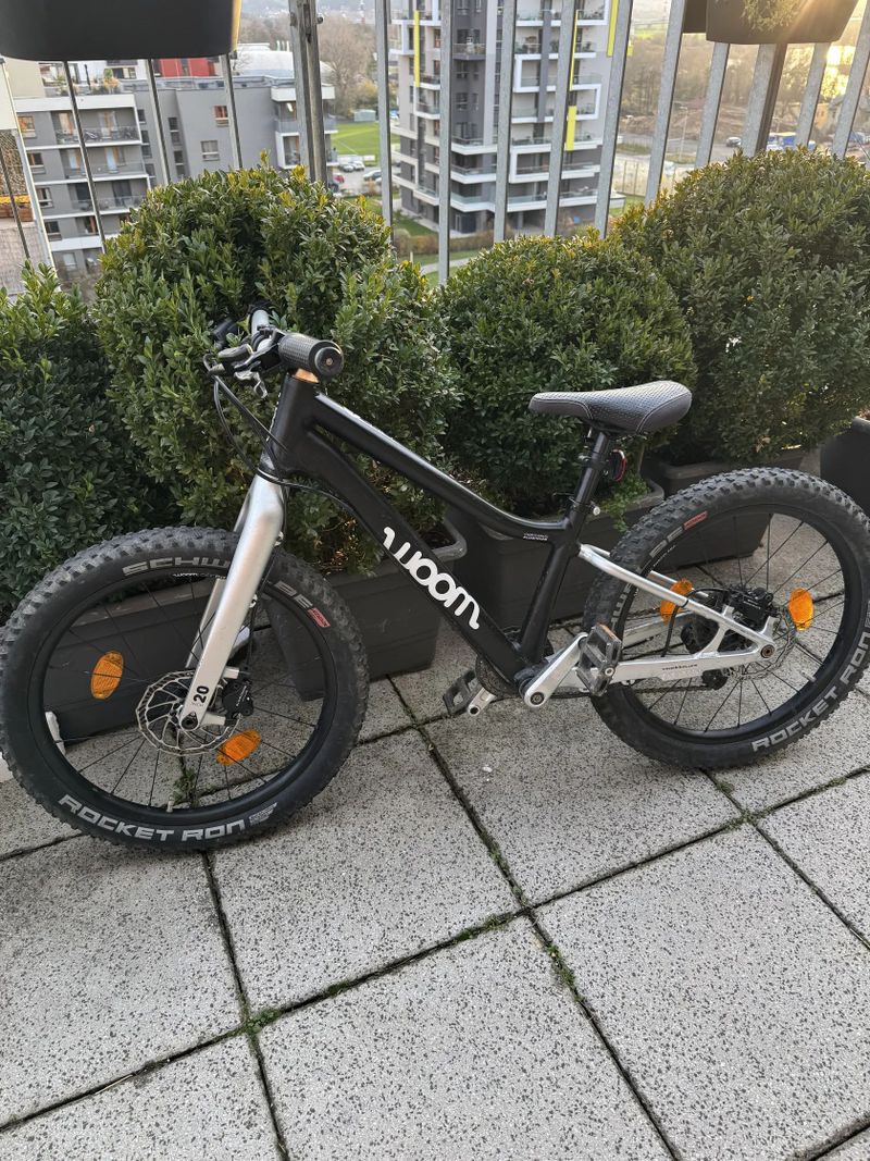 Kolo Woom Off 4, 20’ černé 