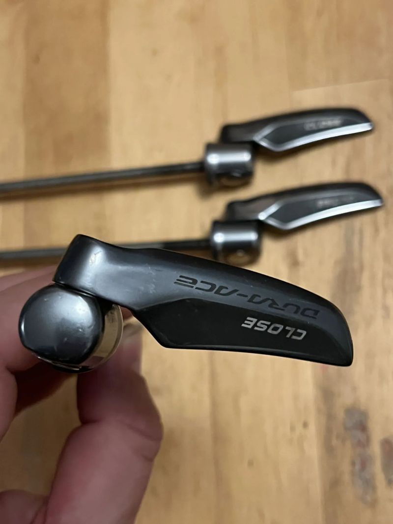 Rychloupinaky Shimano Dura-Ace typ 9000, par + navic