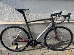 Karbonové silniční kolo Eddy Merckx Mourenx 69, nová sada Shimano 105 2x12s