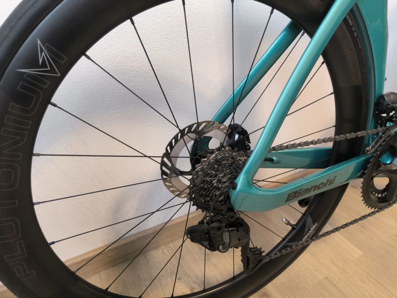 Bianchi Oltre Comp Ultegra Di2 12 SP 2025
