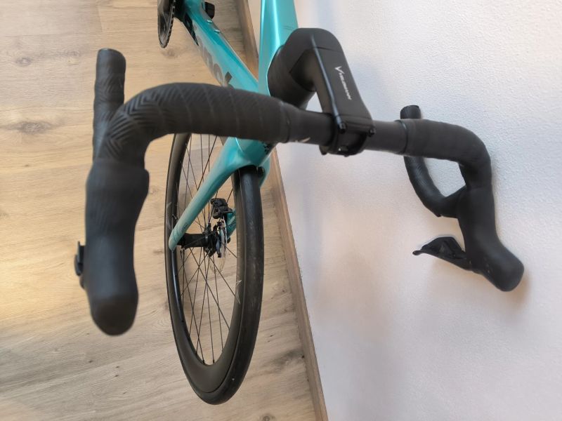 Bianchi Oltre Comp Ultegra Di2 12 SP 2025