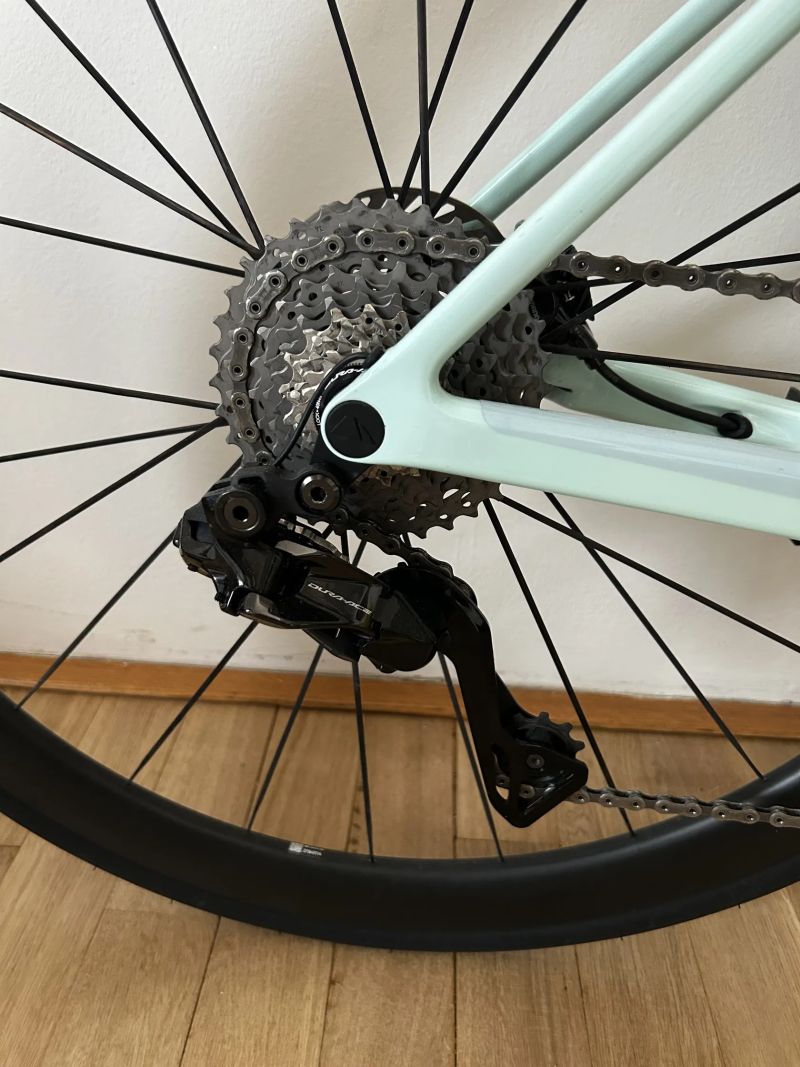 Canyon Ultimate CFR Di2 2025