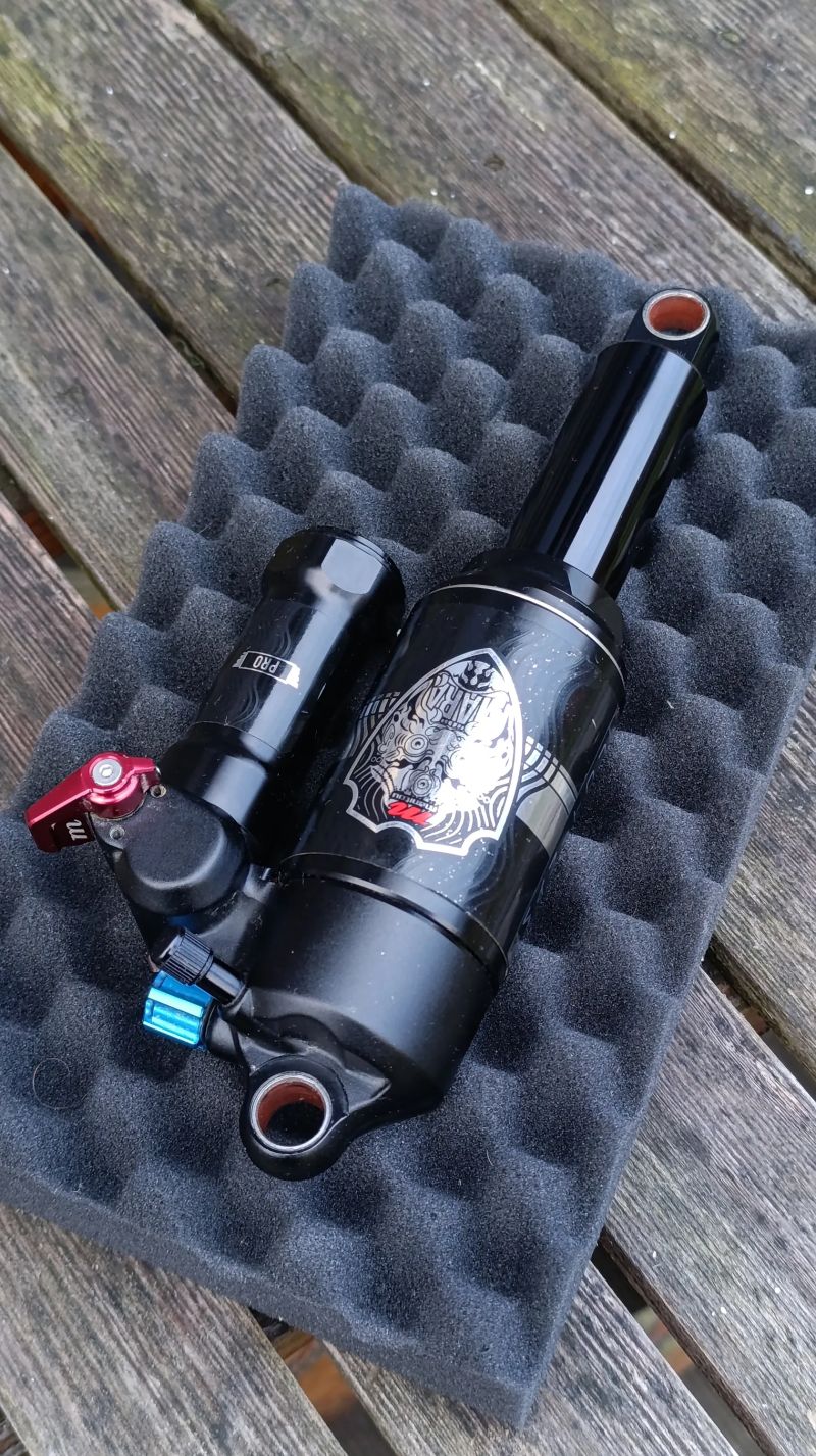 tlumič Manitou Mara Pro 216x63