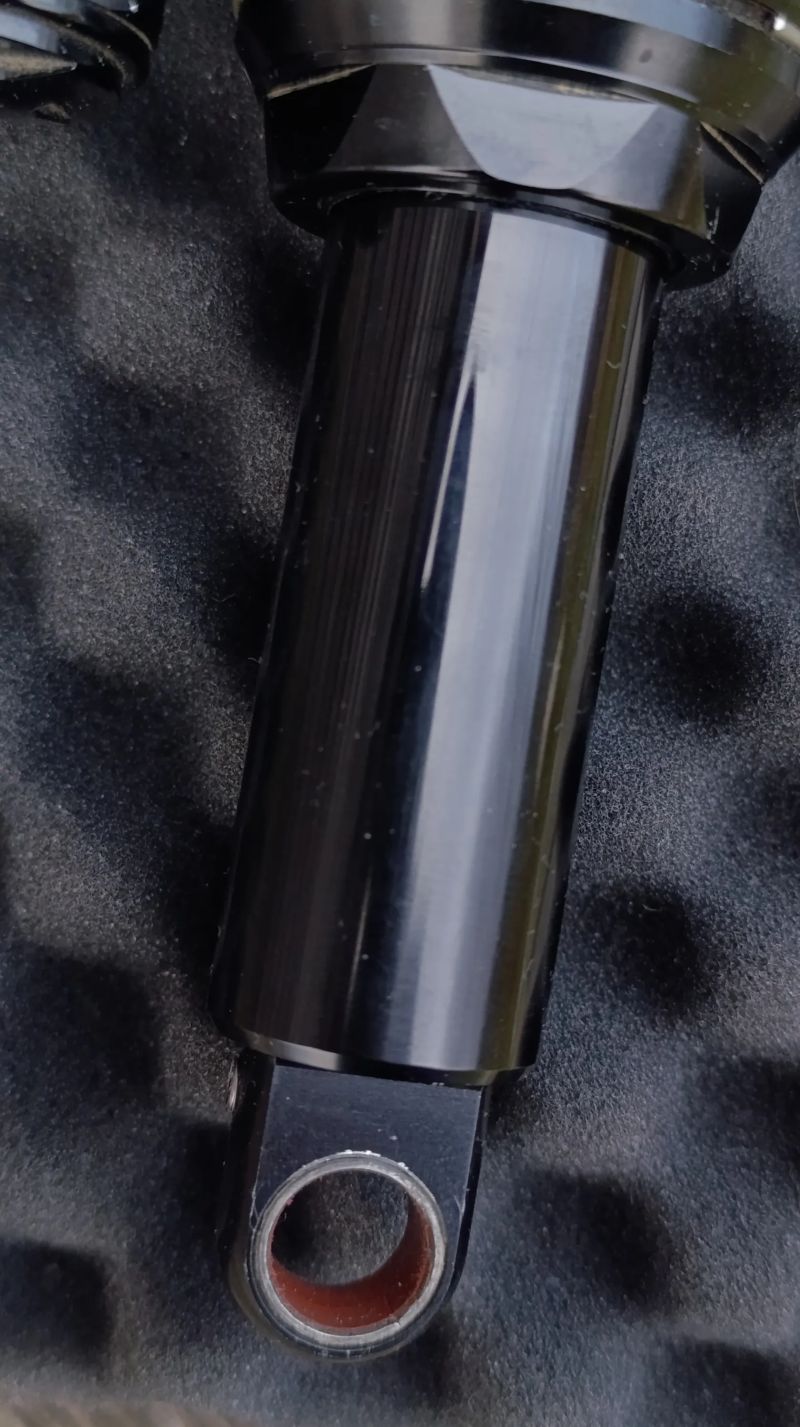 tlumič Manitou Mara Pro 216x63