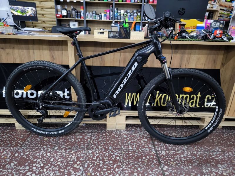 Rozzo VOLT 980, super stav, najeto 3700km, motor Vinka, baterie 720Wh, vzduch vidlice, velikost XL