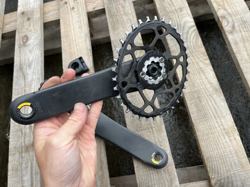 Karbonové Truvativ Stylo DUB Carbon kliky s absoluteBLACK oval převodníkem