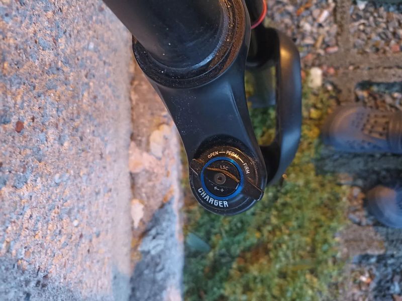 Rock Shox lyrik debon air 